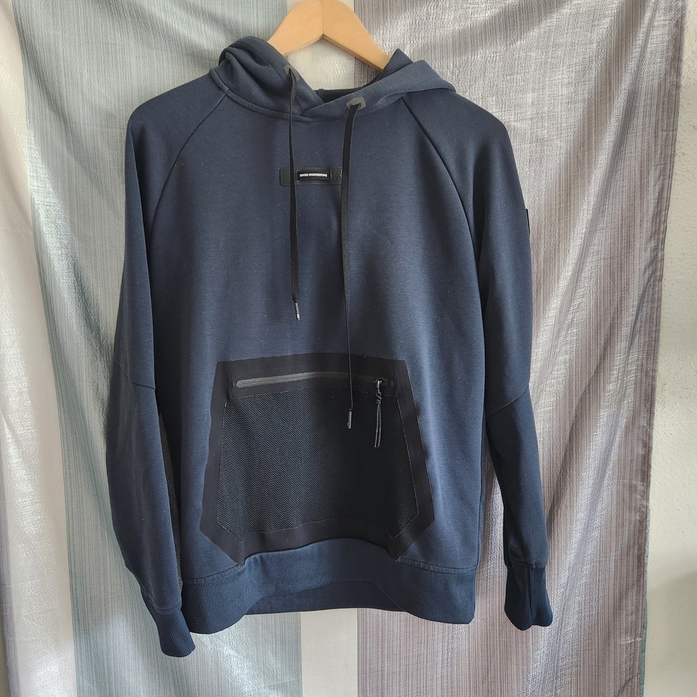 On Running Men Navy Blue Run On Clouds Hoodie Swiss Engineering Pullover S Gym